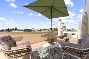 Elegant sea view 4 bedroom villa pool, BBQ