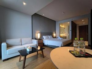 Solied Ocean View Apartment