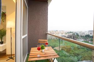 Luxora Stays, Airport View, Entire Apartments