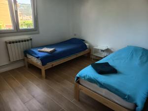 Two-bedroom apartment in Aldán