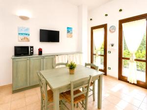Casa Vacanze Bouganville Caprera e spiagge WiFi e Parcheggio