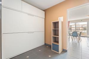 AMAD 5F - Studio with enclosed sleeping area