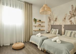 Modern 2Bed Estepona Apartment with Pool & Terrace