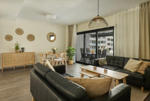 Modern 2Bed Estepona Apartment with Pool & Terrace