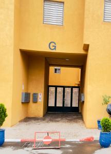 New luxury apartment, quiet, equipped, close to amenities