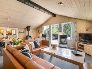 Holiday Home Valpuri - 1-3km to the fjord by Interhome