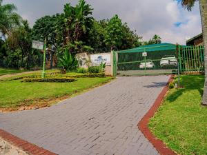 Emoyeni Guest House