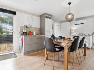 Holiday Home Pia - 250m to the fjord by Interhome