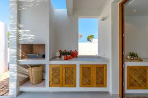Villa Mariposa by the Sea