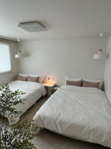5min to Hongdae,Itaewon,KTX&Sleeps 8&Central Seoul