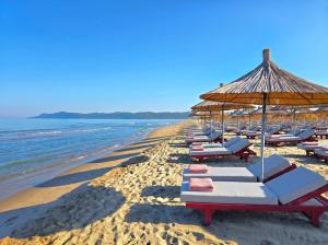 Splendid Stay In San Pietro Beach