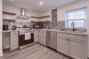 5BR Retreat Near UVA, Hospitals & Wineries