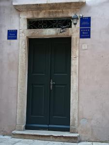 BRAND NEW apartment with Old Port view- Mala Vrata