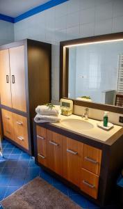 Hospital-Elegant Flat with Terrace