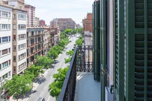 Feel at Sants Apartments