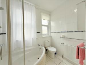 Spacious Dog Friendly Home Near Swanage Beach
