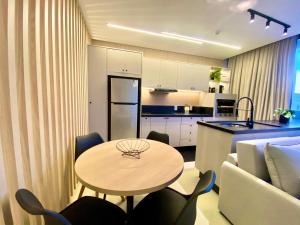 LIV Exclusive Flat 503 a 2 min da Praia de Bombas