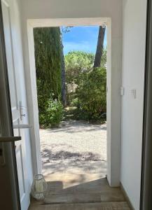 T2 La Parenthèse - Jacuzzi et vue Sainte-Baume