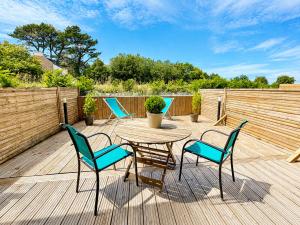 appartement confortable avec grande terrasse proche plage et port