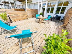appartement confortable avec grande terrasse proche plage et port