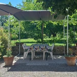 "My Country House" Salo- Rustico con Ampio Giardino, AC, Parcheggio & Pet Friendly