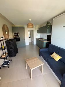 La Marine Hyères, sea-view duplex apartment