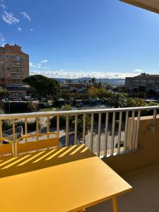 La Marine Hyères, sea-view duplex apartment