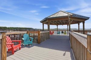 Lakeview Luxe Escape Near Disney Fireworks!