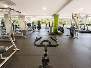 Apto premium 2Q no The Expression | Setor Bueno c piscina, Wi-Fi e garagem