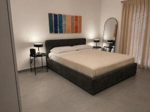 Moon Apartments B