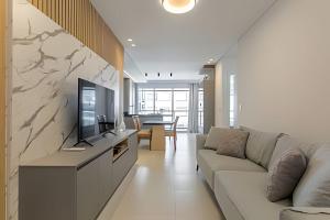 Apartamento 2 quartos uma quadra do mar - J29