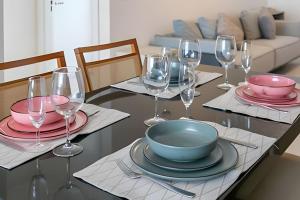 Apartamento 2 quartos uma quadra do mar - J29