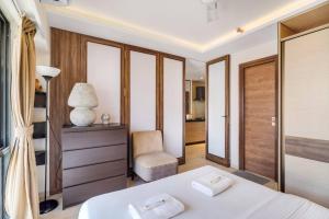 Lily Modern Studio in BKC Pool Wi-Fi Kitchen