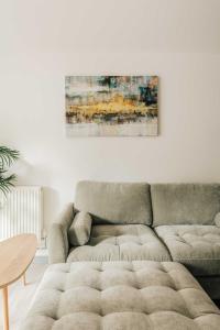 Kensington Gardens 2 bedroom flat with a balcony