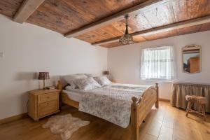 Historic 70m2 Farmhouse - 3 Rooms, Terrace - by Rentujemy