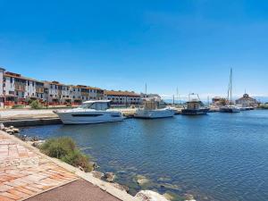 Apartment Palmyra-5 by Interhome