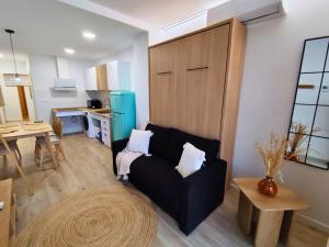 Travel Habitat Orriols - Torrefiel Apartment