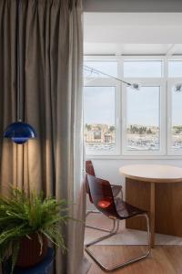 Scenic Harbor Apartment in Historic Three Cities