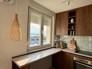 Bonaca Sea & Old Town View Apartment