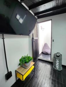 Candelaria Chill Loft wc Kitchen & AC in Medellin