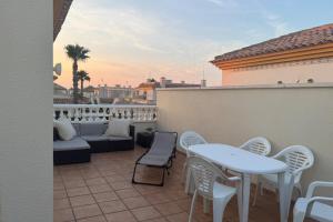 3 Bed Villa Sleeps 6 -Shared Pool -Private Terrace