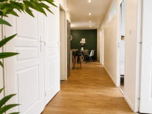 appartement chaleureux tout equipe a deux pas du centre d angers - 8-10 pers
