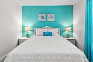 St Martin Beachwalk 314