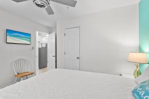 St Martin Beachwalk 314