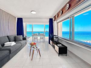 Seafront Beach Corner Apartment
