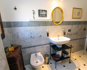 Alina Apartment by Mamo Florence
