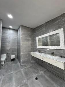 Towhouse VIP