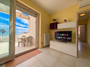 -Vista mare- WiFi AC terrazza e 6 posti