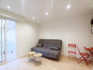 Quiet studio apartment with terrace