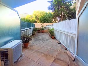 Quiet studio apartment with terrace
